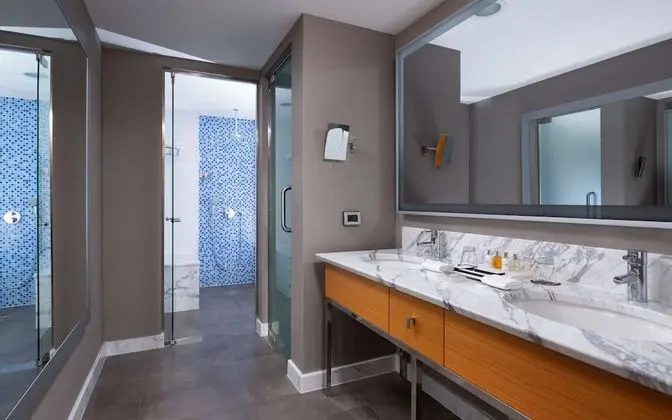 Junior Süit, Dağ Manzaralı