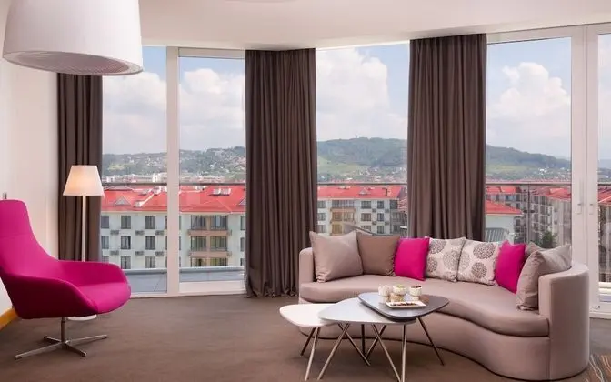 Junior Süit, Dağ Manzaralı