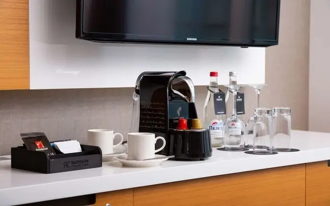 Oda, Dağ Manzaralı (Collection)