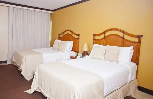 Oda, 2 Çift Kişilik Yatak, Sigara İçilmez