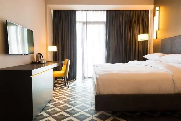 Standard Oda, Havuz Manzaralı