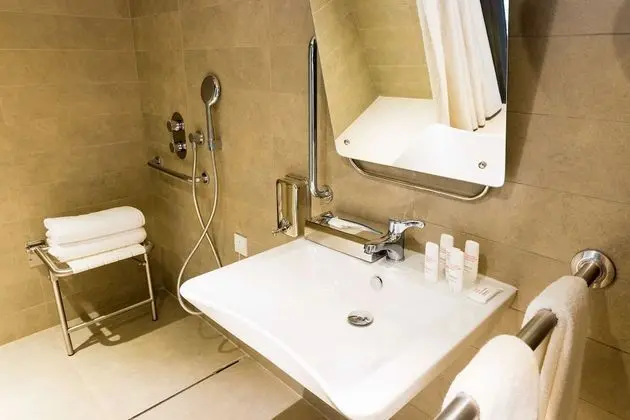 Standard Oda, Havuz Manzaralı