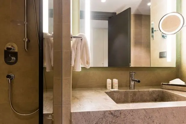 Standard Oda, Havuz Manzaralı