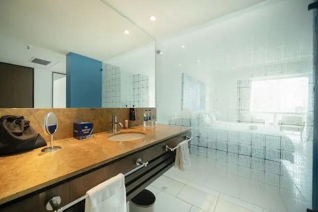 Deluxe Oda, 1 En Büyük (King) Boy Yatak, Deniz Manzaralı