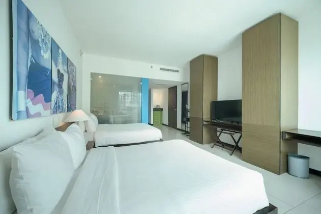 Deluxe Tek Büyük Yataklı Oda, 2 Çift Kişilik Yatak, Deniz Manzaralı