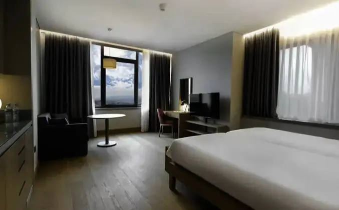 Premium Oda Sehir Manzarali