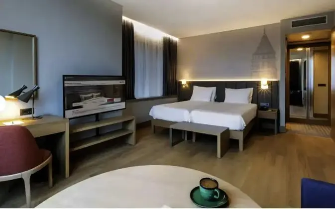 Premium Oda Sehir Manzarali