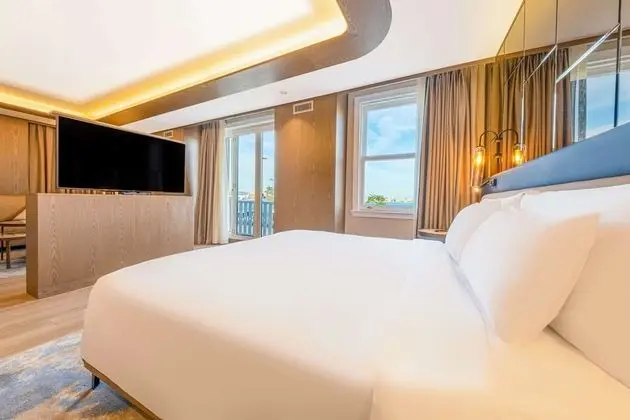 Süit, Balkon, Deniz Manzaralı