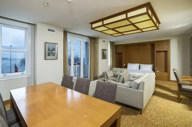 Süit, Balkon, Deniz Manzaralı