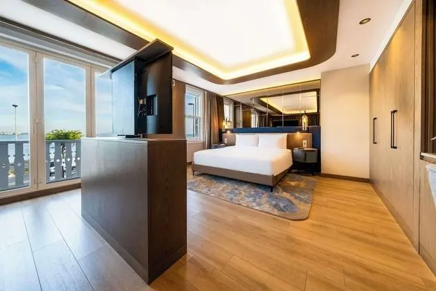 Süit, Balkon, Deniz Manzaralı