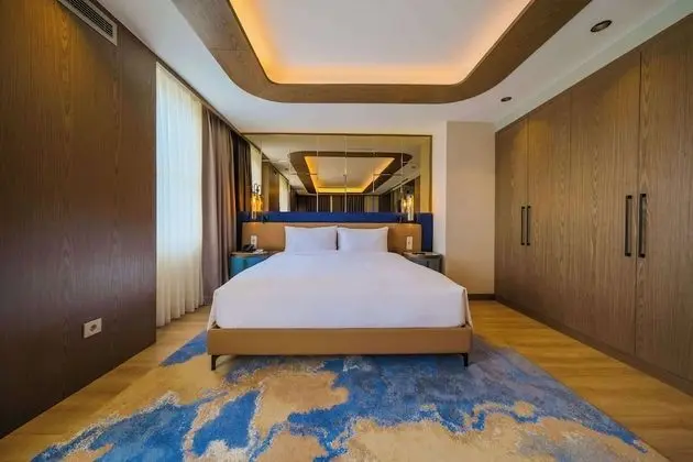 Süit, Balkon, Deniz Manzaralı