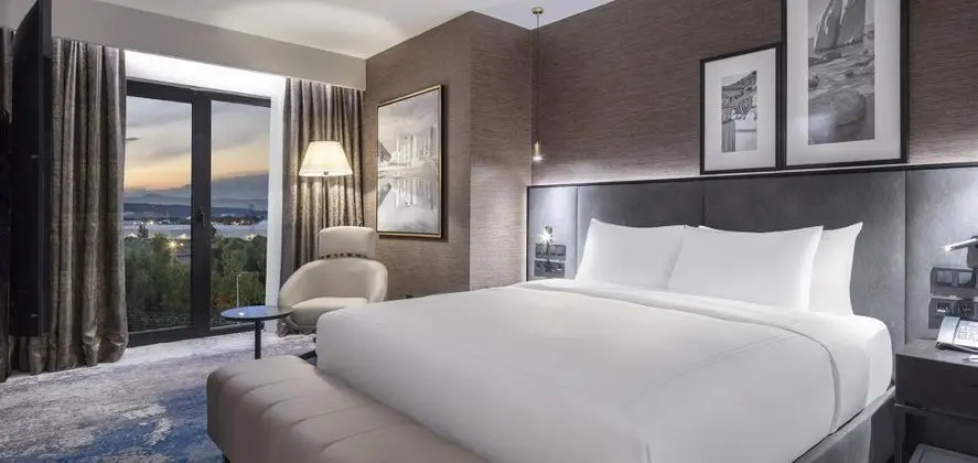 Suite, Şehir veya Dağ Manzaralı, Jakuzili
