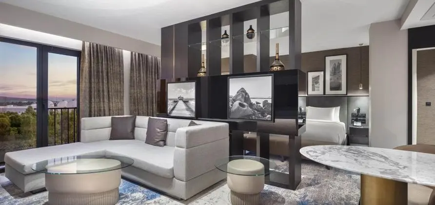 Suite, Şehir veya Dağ Manzaralı, Jakuzili