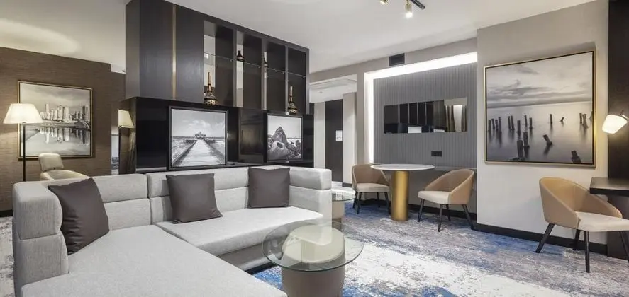 Suite, Şehir veya Dağ Manzaralı, Jakuzili