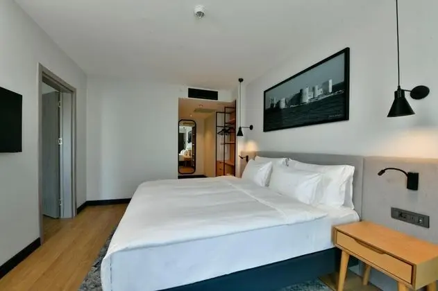 Suite-Iki Yatak Odalı, Kısmı Deniz veya Havuz Manzaralı