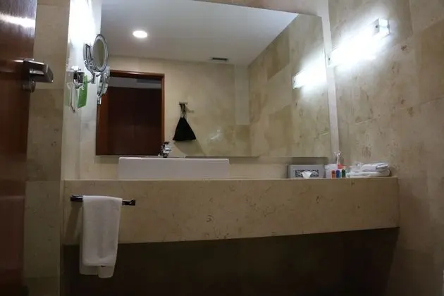Business Oda, 1 En Büyük (King) Boy Yatak, Sigara İçilmez