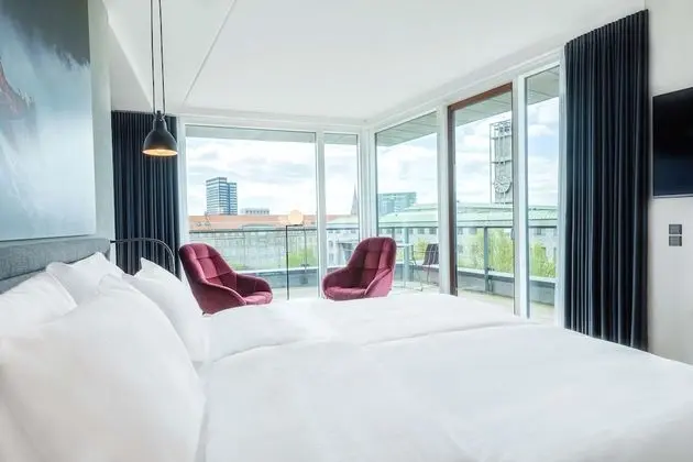 Superior Oda, Balkon, Şehir Manzaralı