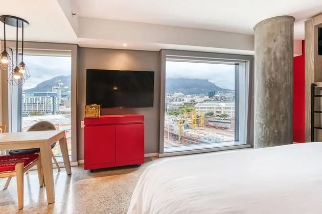 Family Oda (Table Mountain View)