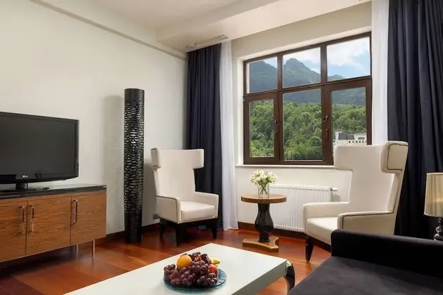 Junior Süit, Balkon (Square View)