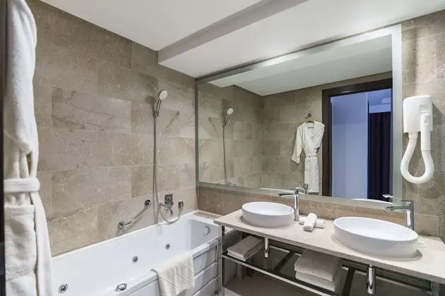 Junior Oda, Şehir Manzaralı