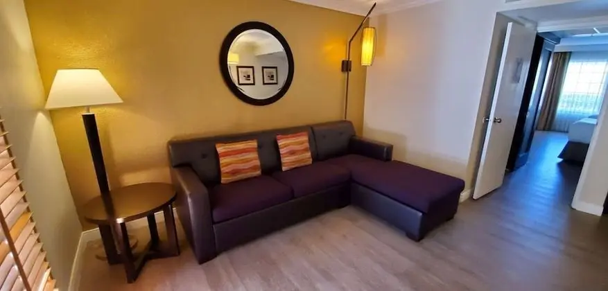 Oda, 2 Çift Kişilik Yatak (with sofabed)