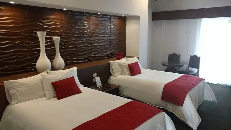 Premium Oda, 2 Büyük (Queen) Boy Yatak, Sigara İçilmez