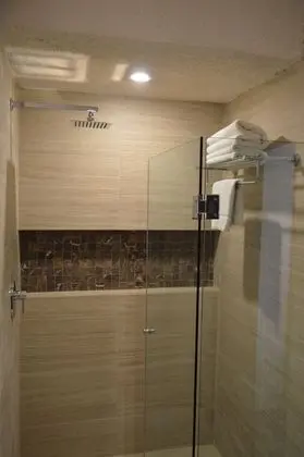 Premium Oda, 2 Büyük (Queen) Boy Yatak, Sigara İçilmez