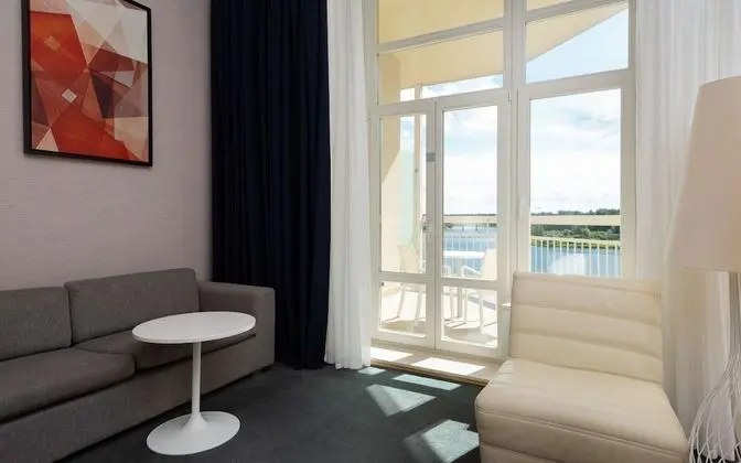 Family Oda, Balkon (Waterfront View)