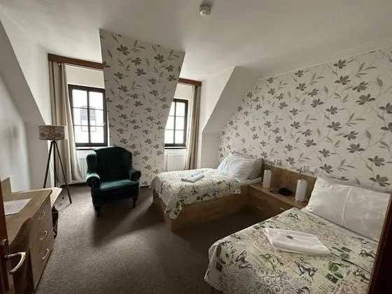 Tek Büyük veya İki Ayrı Yataklı Oda