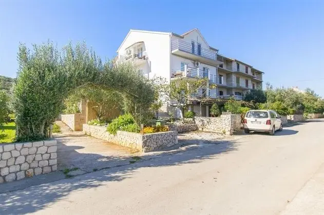 Apart Daire (Rado - close to the sea - A4 Heinzov()