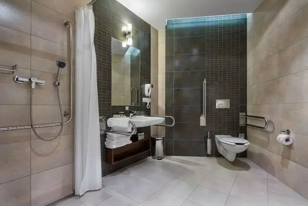 Deluxe Tek Büyük veya İki Ayrı Yataklı Oda
