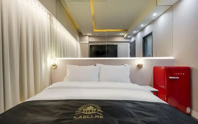 Oda (Deluxe (65" TV Netflix/Disney et)