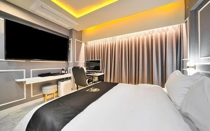 Oda (Deluxe (65" TV Netflix/Disney et)