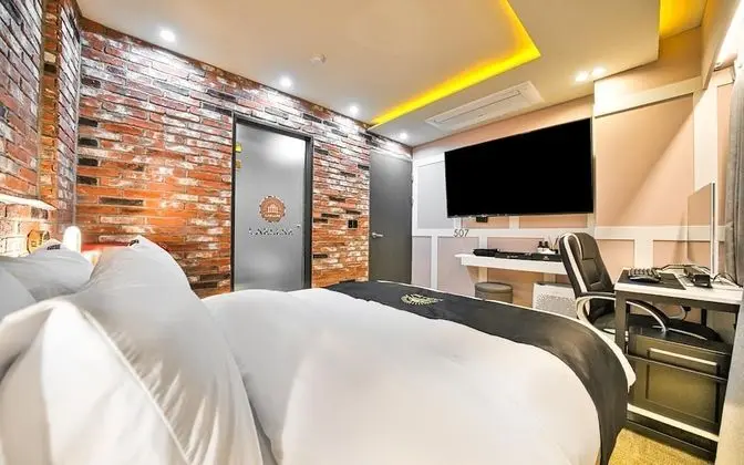 Oda (Deluxe (65" TV Netflix/Disney et)