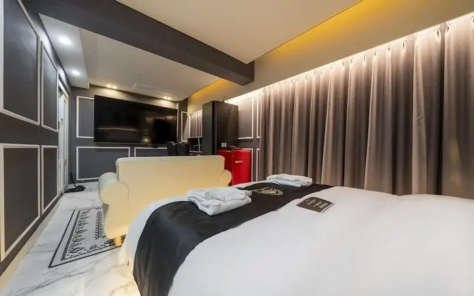 Oda (Suite Room (85-inch TV Two Person Jet)