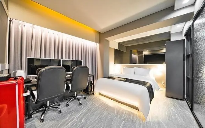 Oda (VIP-2PC (75" TV Netflix/Disney e)