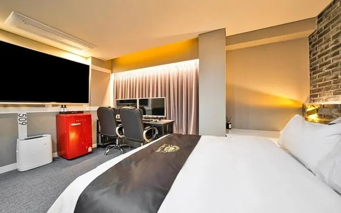 Oda (VIP-2PC (75" TV Netflix/Disney e)