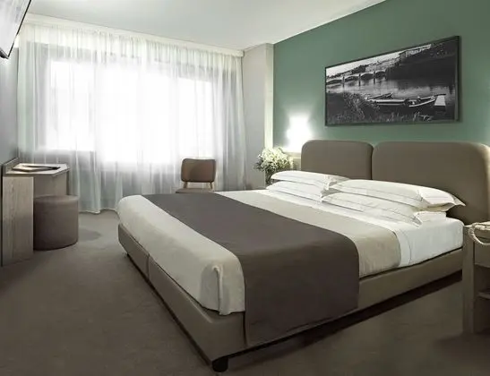 Tek Büyük veya İki Ayrı Yataklı Oda