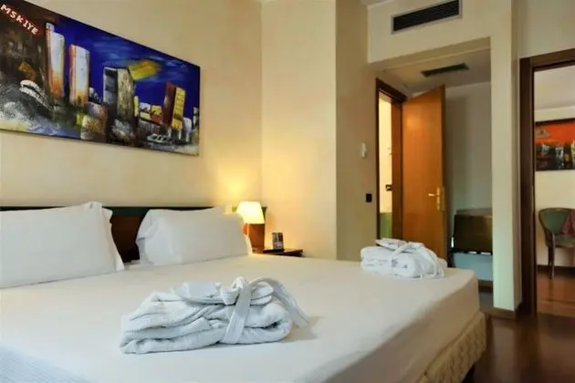 Standard Tek Büyük Yataklı Oda