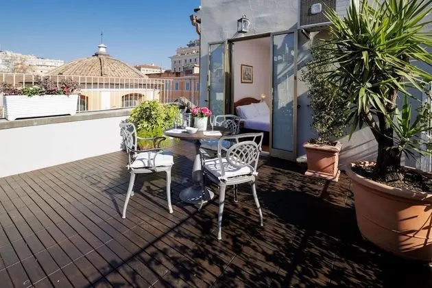 Superior Oda, 1 En Büyük (King) Boy Yatak, Sigara İçilmez, Teras