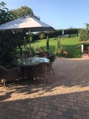 Tek Büyük Yataklı Oda, Banyolu/Duşlu, Bahçe Manzaralı