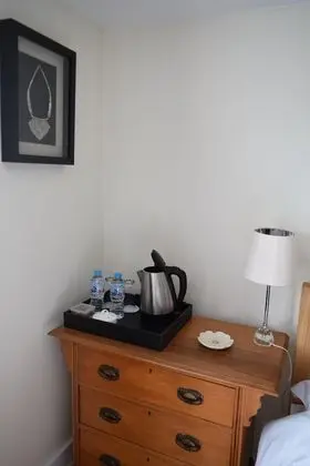 Tek Büyük Yataklı Oda, Ortak Banyo