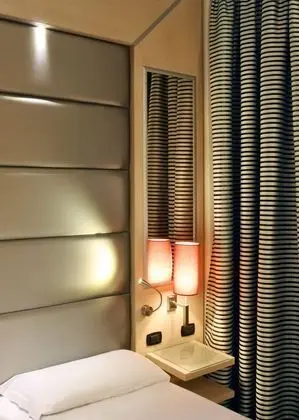 Comfort Tek Büyük veya İki Ayrı Yataklı Oda