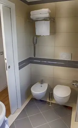 Comfort Tek Büyük veya İki Ayrı Yataklı Oda