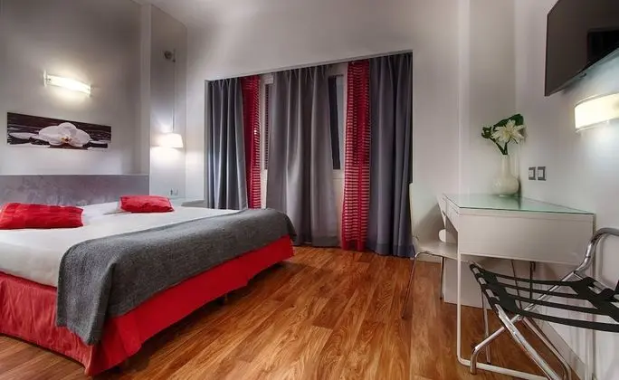 Standard Büyük Yataklı Tek Kişilik Oda