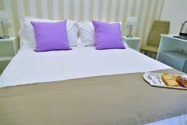 Classic Oda, 1 Büyük (Queen) Boy Yatak