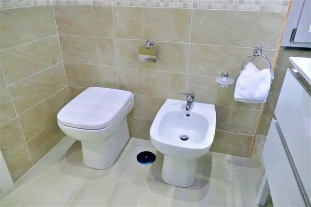 Classic Oda, 1 Büyük (Queen) Boy Yatak