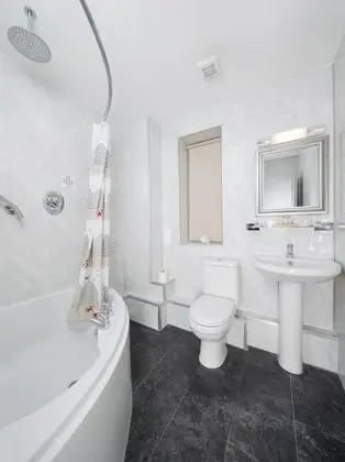 Oda, 1 Çift Kişilik Yatak, Sigara İçilmez, Şehir Manzaralı