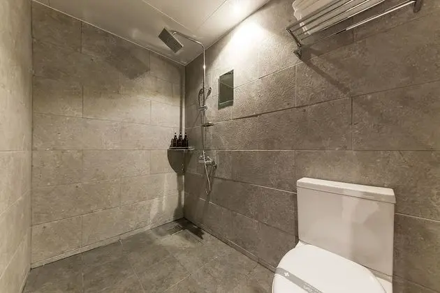 Deluxe Room (Check-In 9PM on Saturdays,Sundays,Public Holidays)