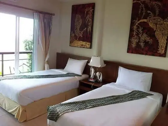 Deluxe Suite Twin Room